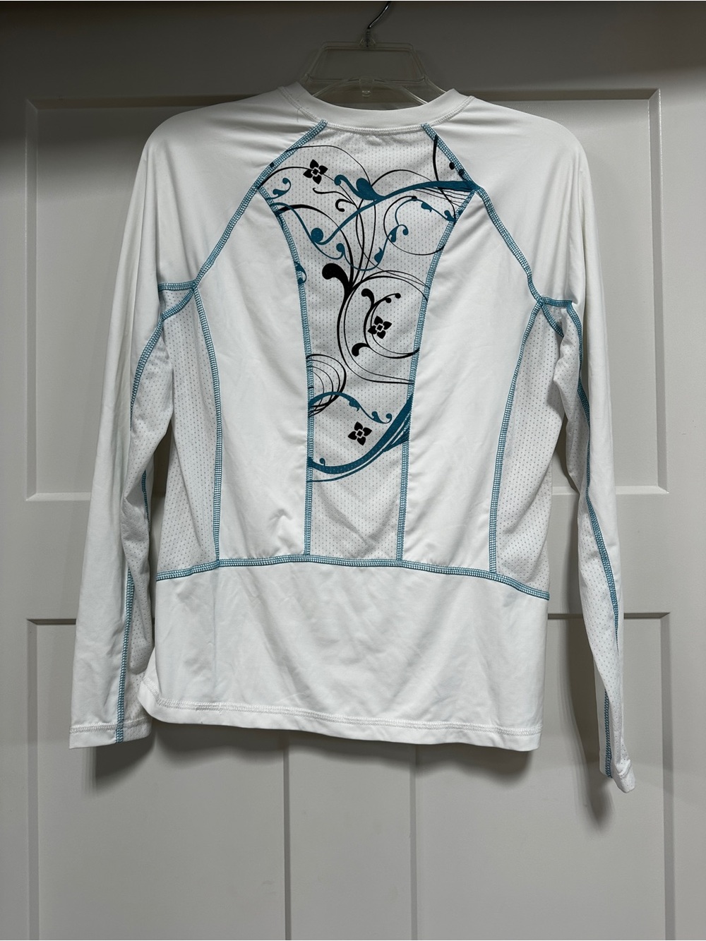 Athleta Long Sleeve Rash Guard Size M - Picture 4 of 10